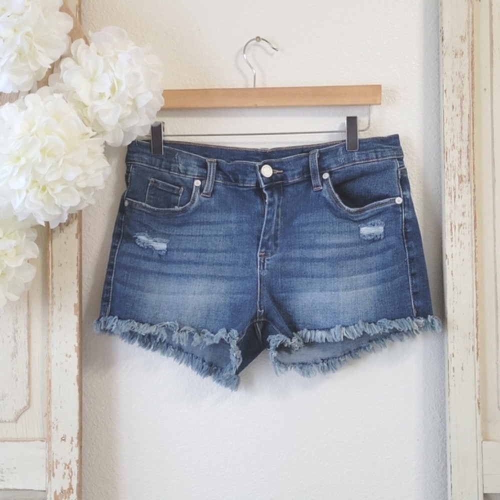 Blank NYC The Astor cut-off denim blue shorts, distressed detail women's…
